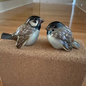 Vintage Pair of Swallow Love Bird Figurines Golden Crown E&R Germany